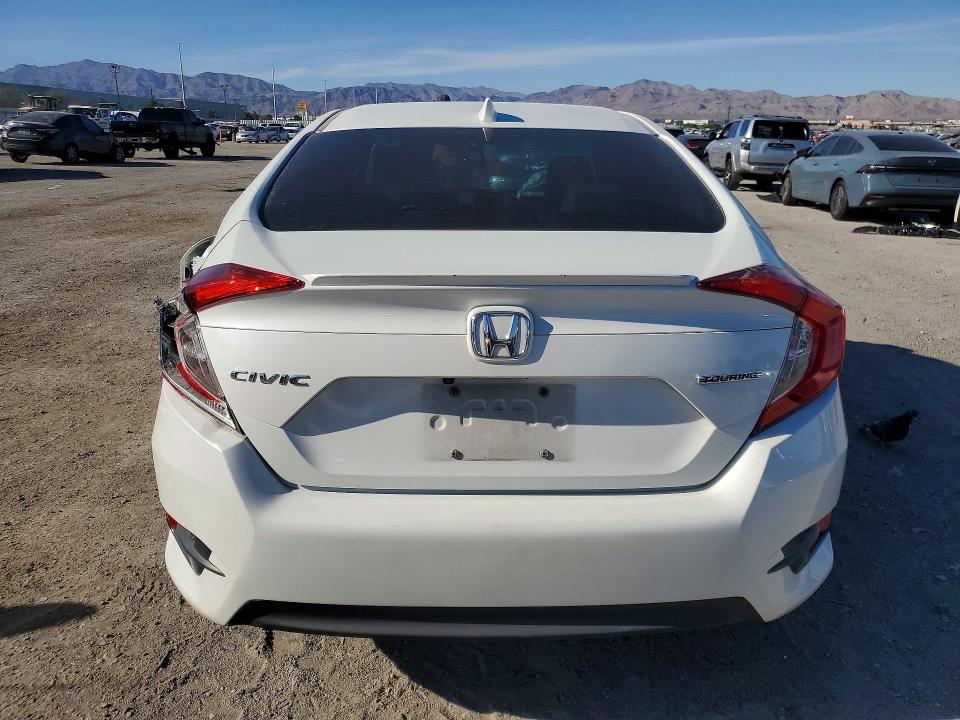 Photo 6 from auction – 2017 HONDA CIVIC with VIN 2HGFC1F92HH634187