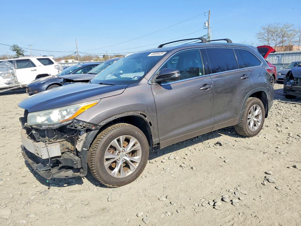 TOYOTA HIGHLANDER 2015 con VIN 5TDJKRFH4FS157536 - Foto de la subasta