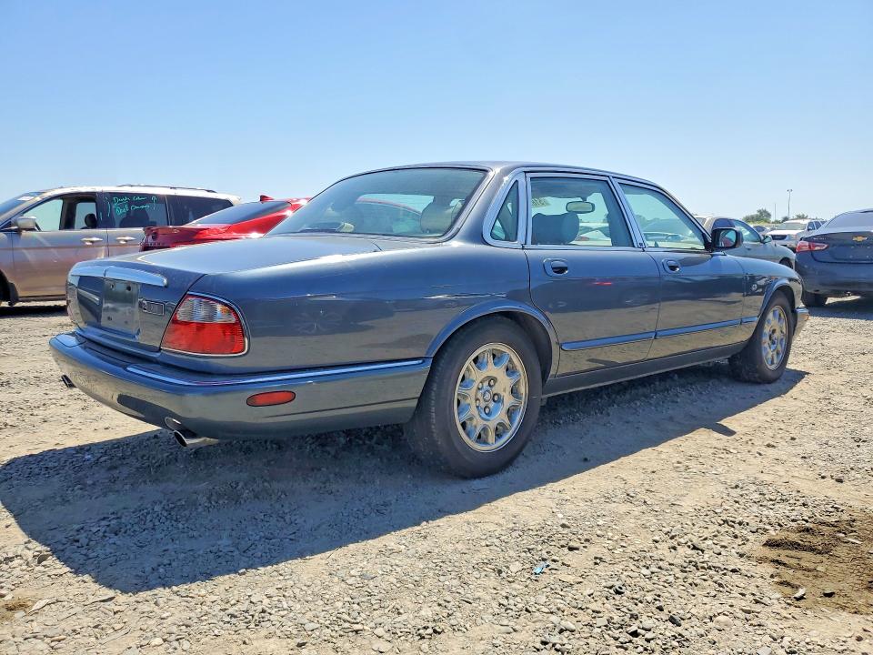 Photo 3 from auction – 1998 JAGUAR XJ8 with VIN SAJHX1247WC841374