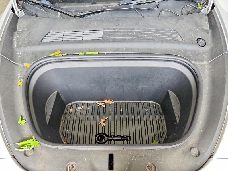 Photo 11 from auction – 2021 TESLA MODEL Y with VIN 5YJYGAEE4MF183550