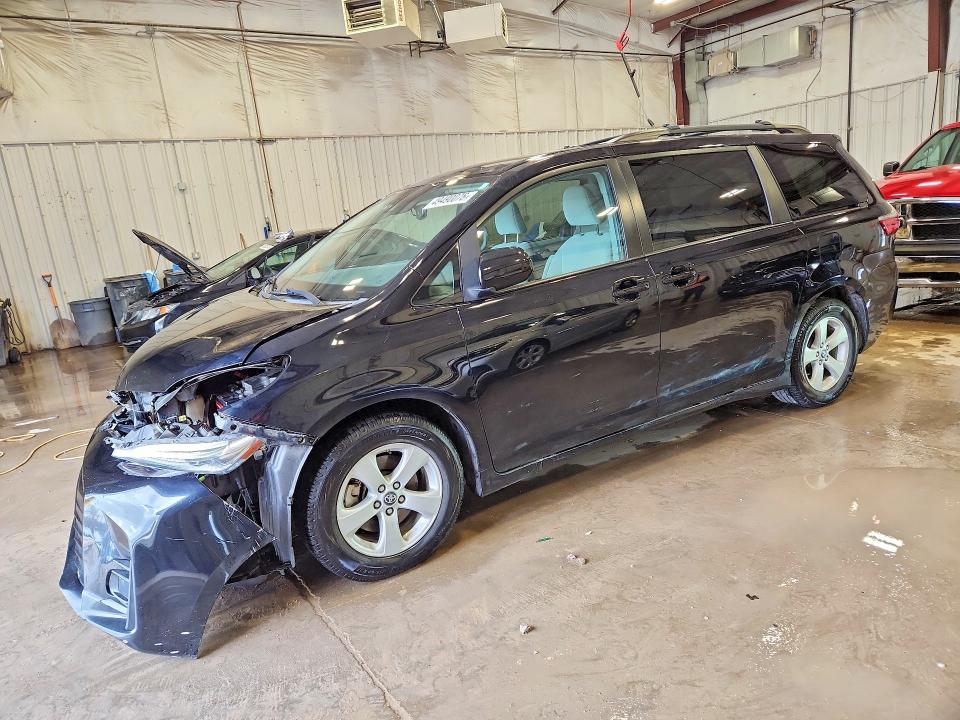 TOYOTA SIENNA 2020 with VIN 5TDKZ3DC1LS040450 - Photo from auction