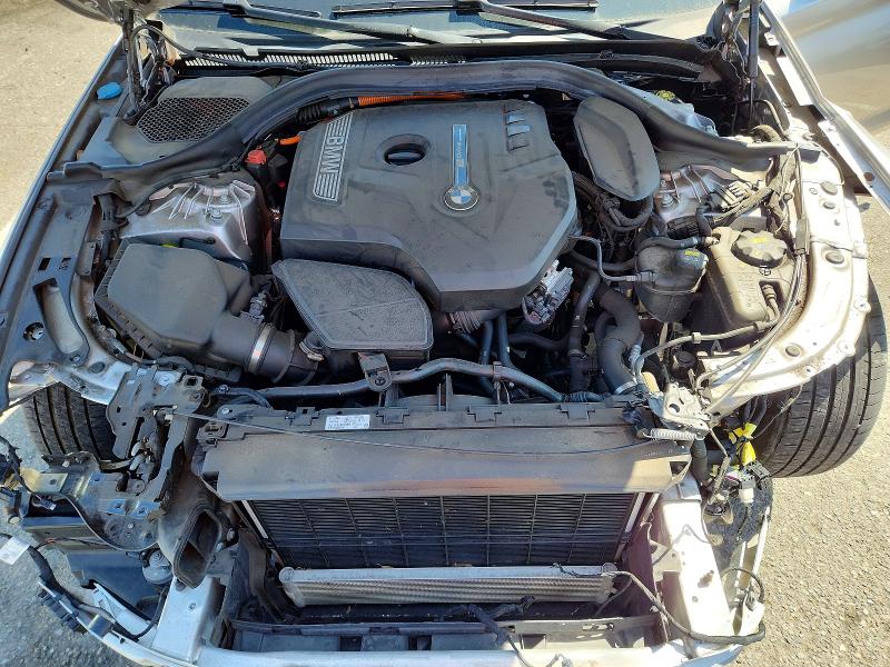 Photo 11 from auction – 2019 BMW 530E with VIN WBAJA9C55KB398663