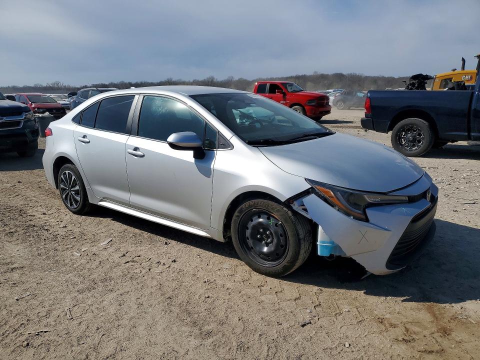 Photo 4 from auction – 2023 TOYOTA COROLLA with VIN 5YFB4MDE6PP027892