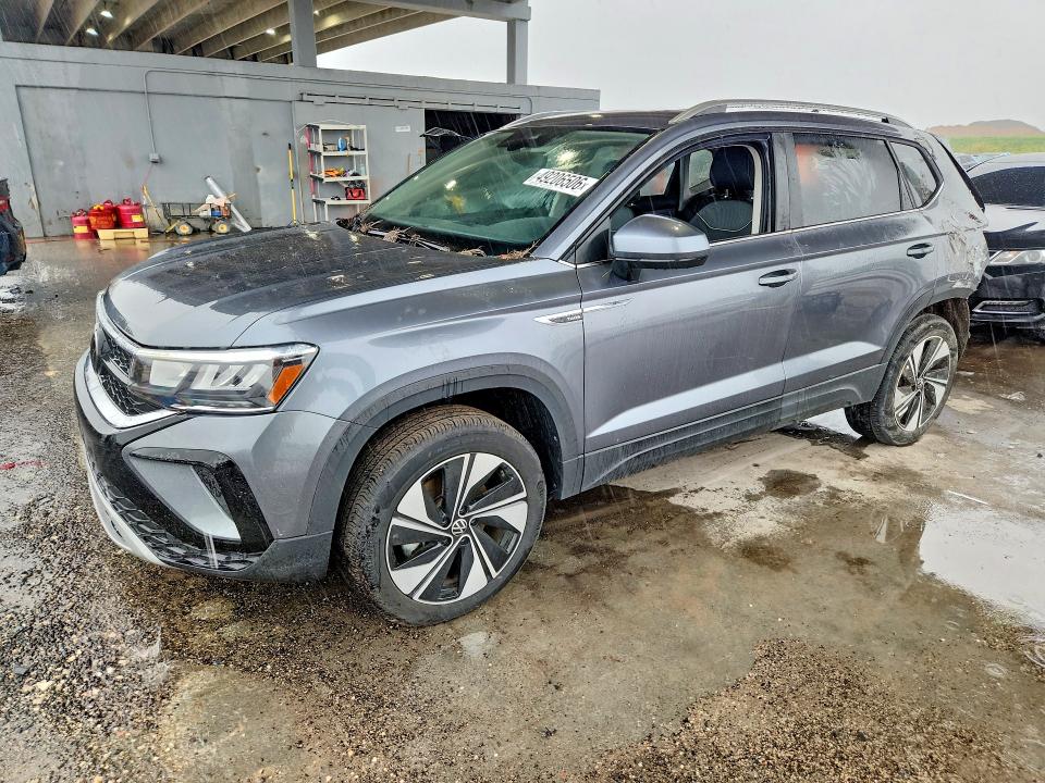 VOLKSWAGEN TAOS 2024 with VIN 3VVVX7B23RM017492 - Photo from auction