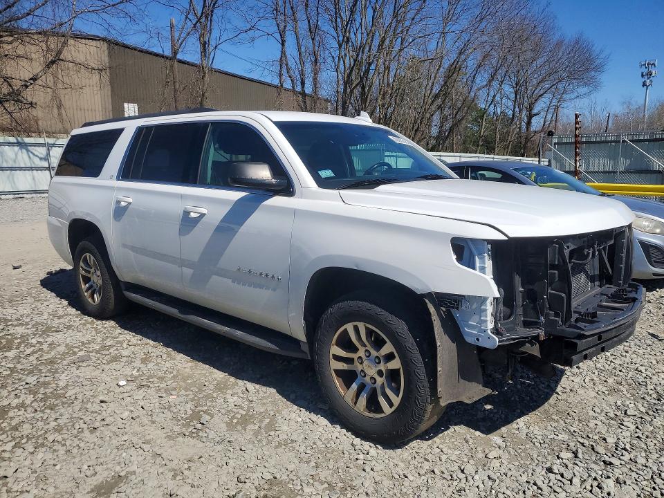 Photo 4 from auction – 2016 CHEVROLET SUBURBAN with VIN 1GNSKHKC3GR245638