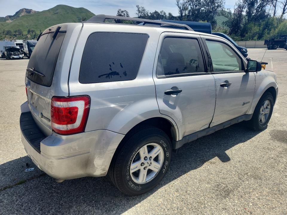 Photo 3 from auction – 2009 FORD ESCAPE with VIN 1FMCU49339KB11466