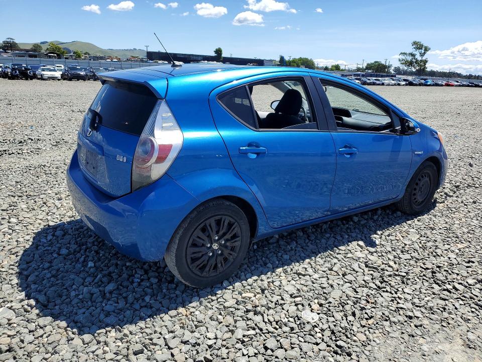 Photo 3 from auction – 2013 TOYOTA PRIUS C with VIN JTDKDTB39D1554658