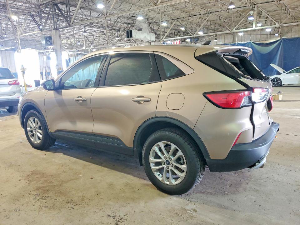 Photo 2 from auction – 2020 FORD ESCAPE with VIN 1FMCU9G66LUC26570
