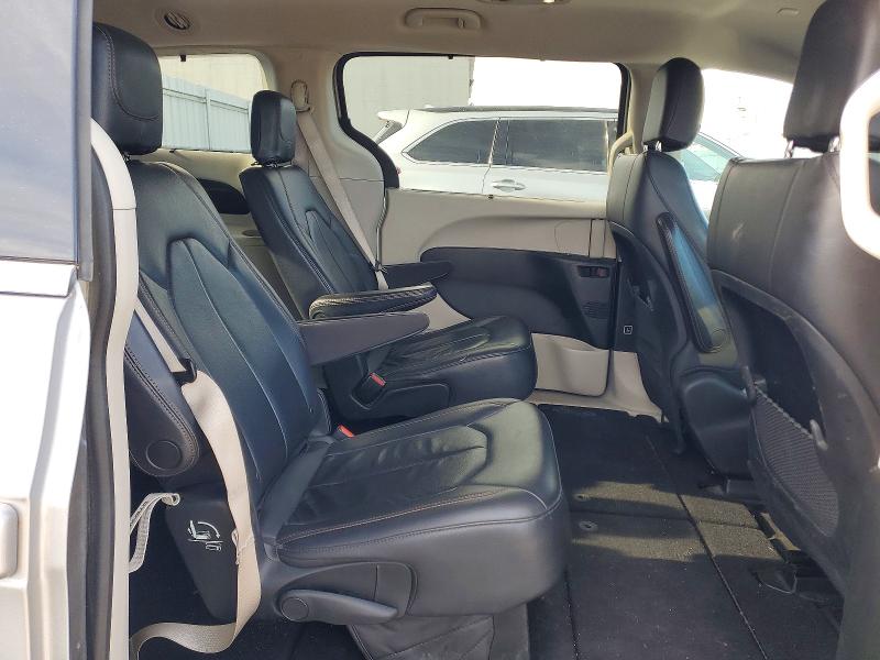 Photo 11 from auction – 2017 CHRYSLER PACIFICA with VIN 2C4RC1BG2HR770670