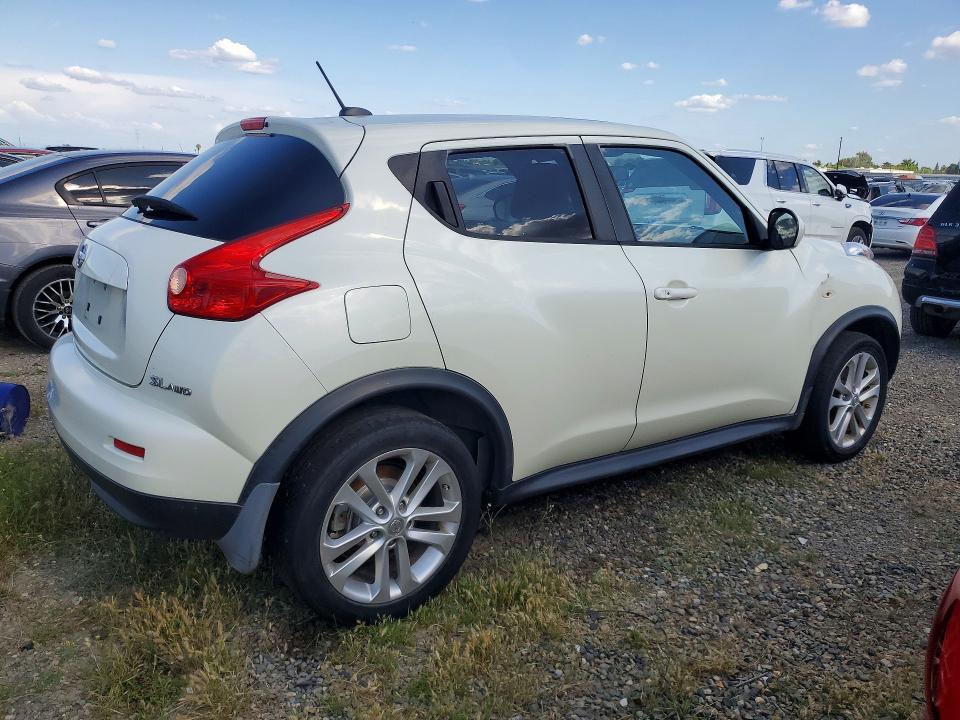 Photo 3 from auction – 2011 NISSAN JUKE with VIN JN8AF5MV1BT015814
