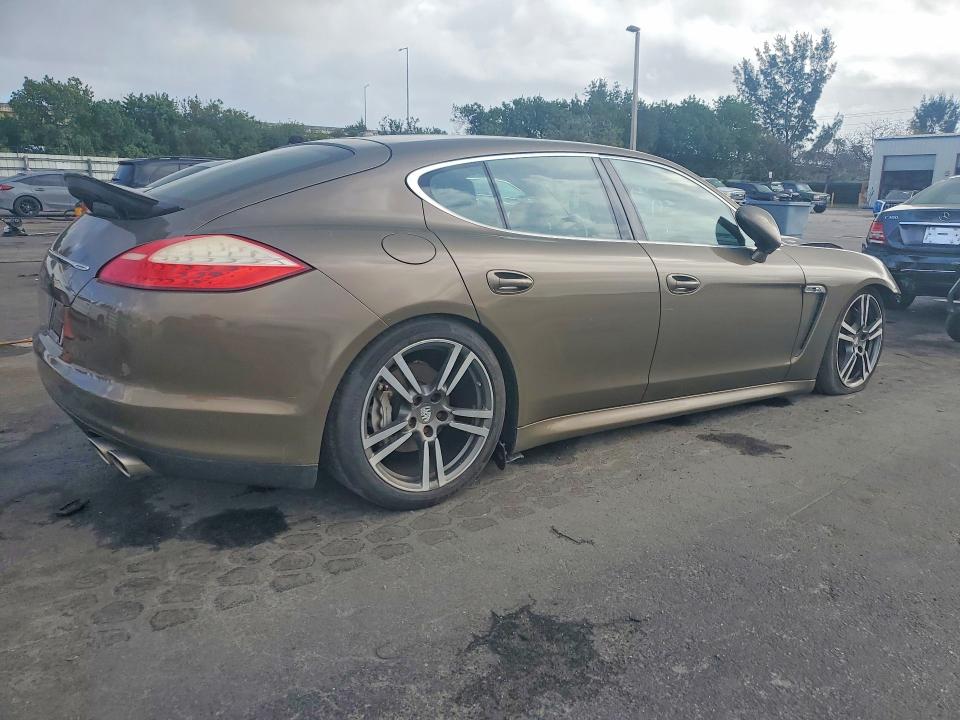 Photo 3 from auction – 2011 PORSCHE PANAMERA with VIN WP0AB2A74BL060824