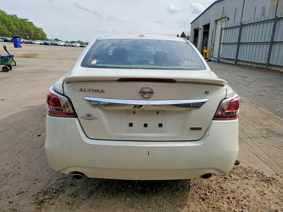 Photo 6 from auction – 2015 NISSAN ALTIMA with VIN 1N4AL3AP8FC462201