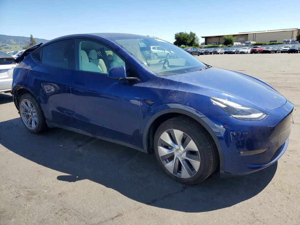 Photo 4 from auction – 2023 TESLA MODEL Y with VIN 7SAYGDEE6PF939212