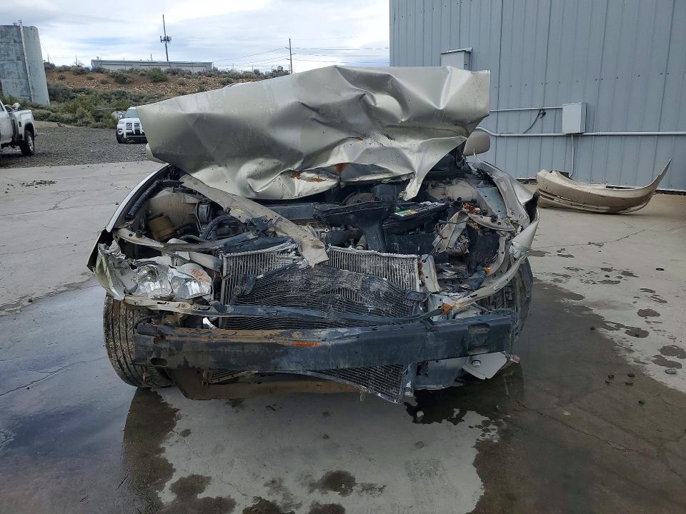 Photo 5 from auction – 2002 TOYOTA CAMRY with VIN 4T1BE32K02U620929
