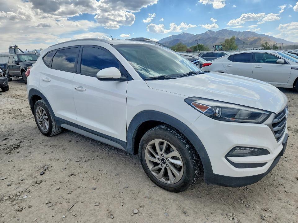 Photo 4 from auction – 2018 HYUNDAI TUCSON with VIN KM8J3CA41JU694010
