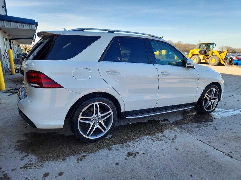 Photo 3 from auction – 2017 MERCEDES-BENZ GLE with VIN 4JGDA7DB7HA841852