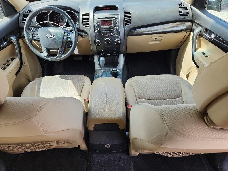 Photo 8 from auction – 2012 KIA SORENTO with VIN 5XYKTDA66CG277938