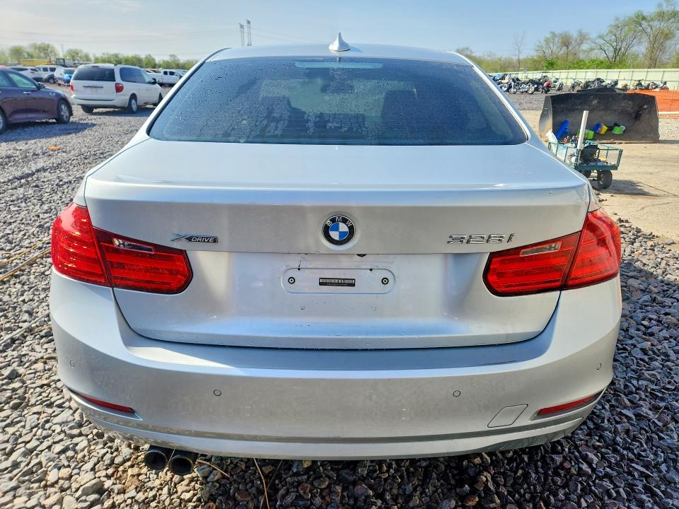 Photo 6 from auction – 2015 BMW 328 with VIN WBA3B3G5XFNR85927