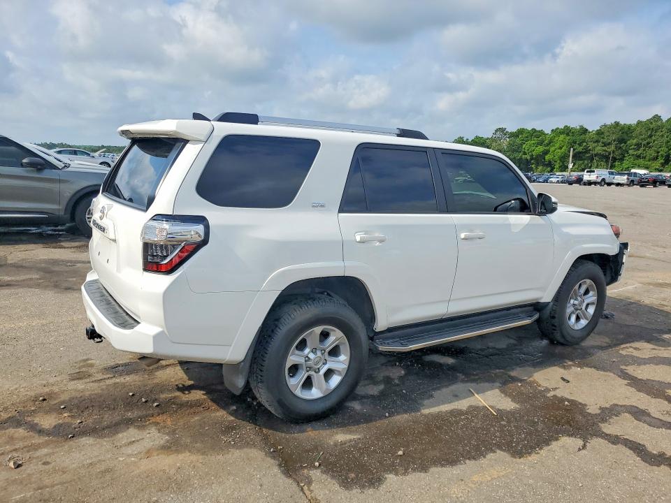 Photo 3 from auction – 2022 TOYOTA 4RUNNER with VIN JTEFU5JR1N5261135