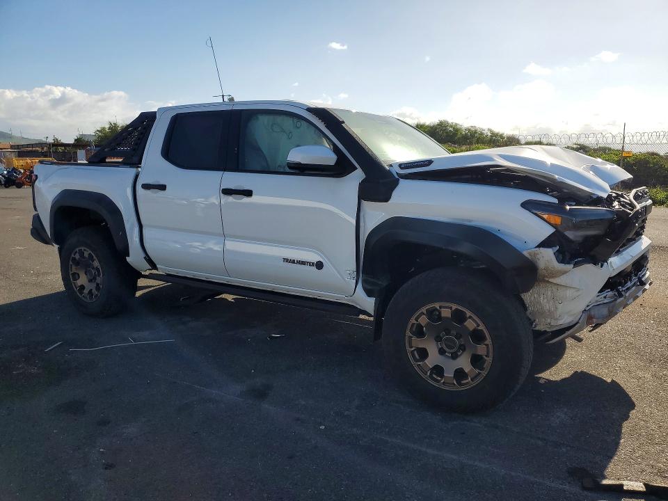 Photo 4 from auction – 2024 TOYOTA TACOMA with VIN 3TYLF5LN5RT009386