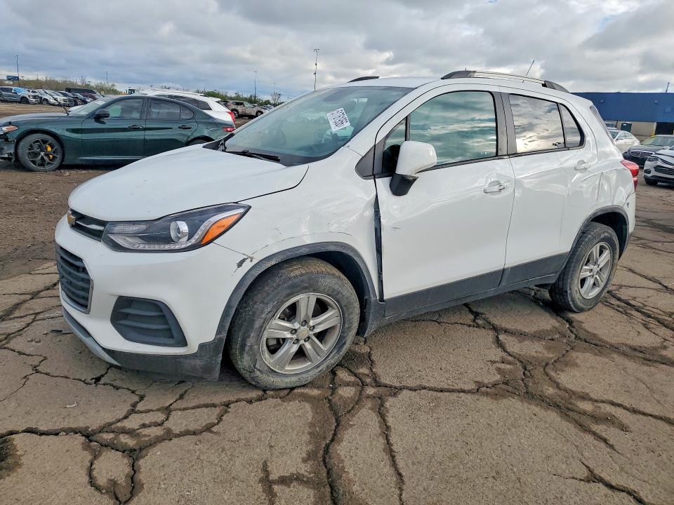 CHEVROLET TRAX 2021 with VIN KL7CJLSM7MB375693 - Photo from auction