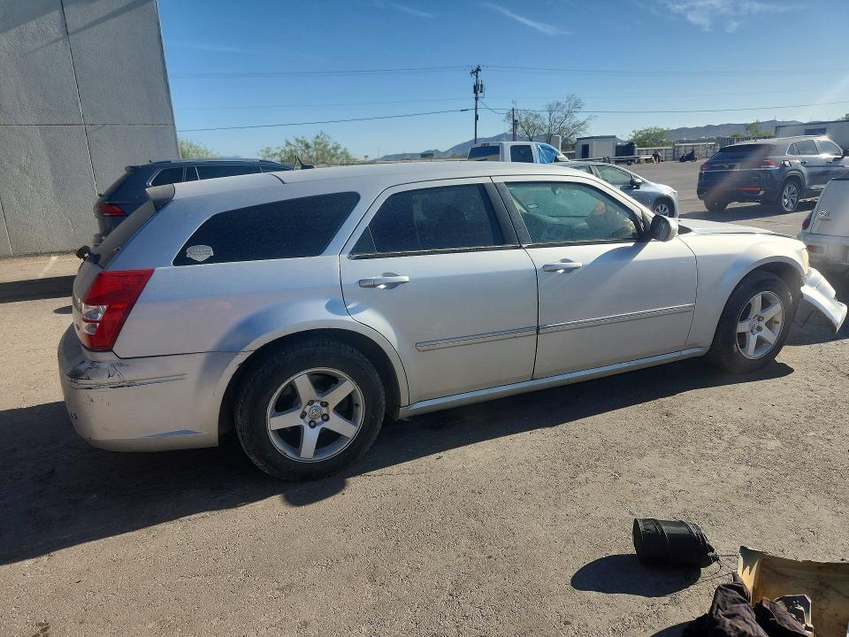 Photo 3 from auction – 2008 DODGE MAGNUM with VIN 2D4FV37VX8H242531