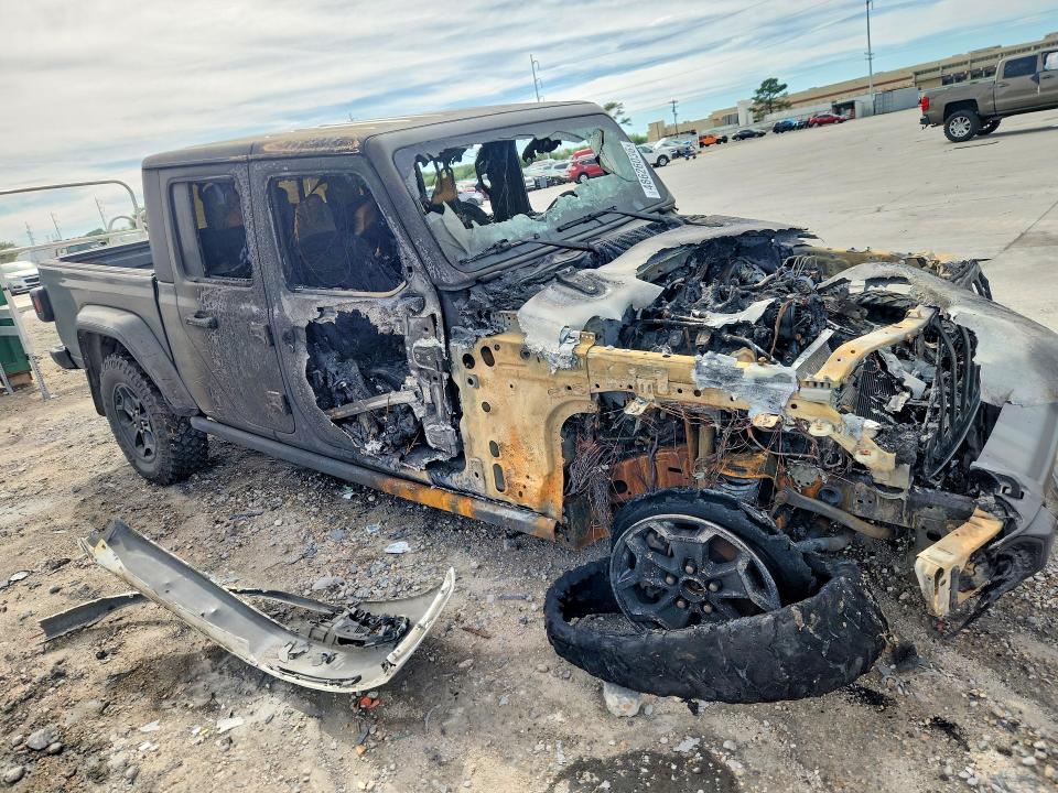 Photo 4 from auction – 2022 JEEP GLADIATOR with VIN 1C6HJTAG9NL141417