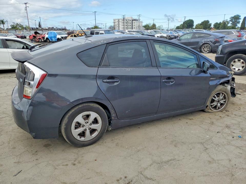 Photo 3 from auction – 2010 TOYOTA PRIUS with VIN JTDKN3DU8A0182461