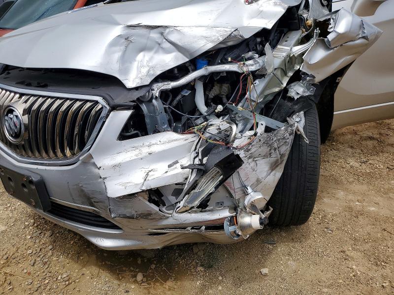 Photo 12 from auction – 2017 BUICK ENVISION with VIN LRBFXBSA1HD144747