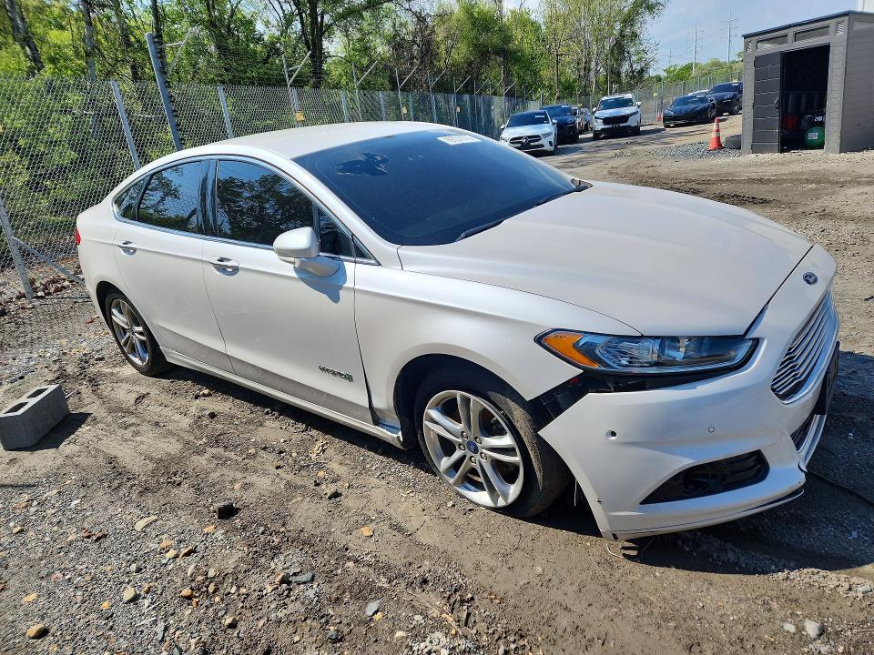 Photo 4 from auction – 2015 FORD FUSION with VIN 3FA6P0RU7FR301598