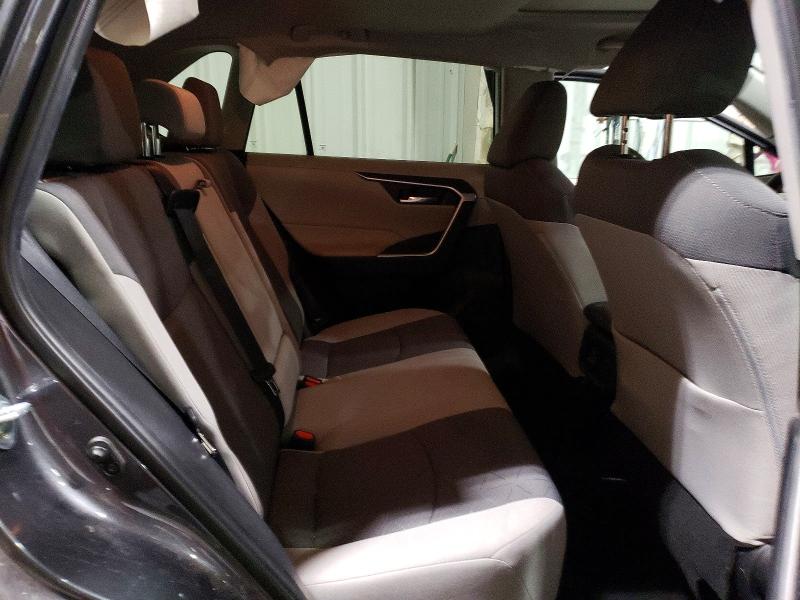 Photo 11 from auction – 2021 TOYOTA RAV4 with VIN 2T3P1RFV4MC201132
