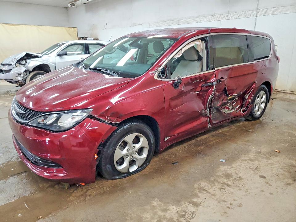 CHRYSLER PACIFICA 2017 with VIN 2C4RC1CG0HR522707 - Photo from auction
