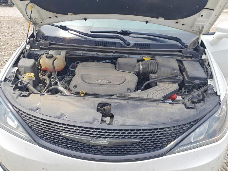 Photo 12 from auction – 2018 CHRYSLER PACIFICA with VIN 2C4RC1EG8JR351997