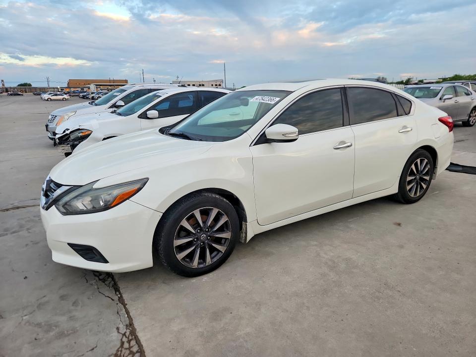 NISSAN ALTIMA 2017 with VIN 1N4AL3AP1HC201446 - Photo from auction