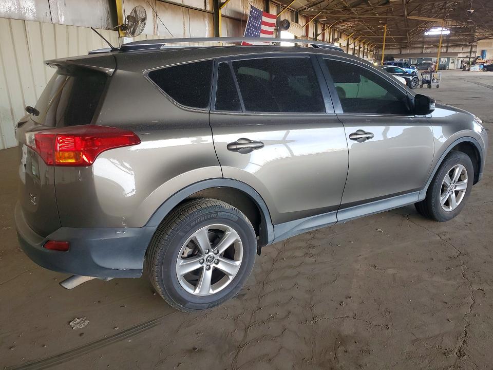 Photo 3 from auction – 2015 TOYOTA RAV4 with VIN JTMRFREV7FD147657