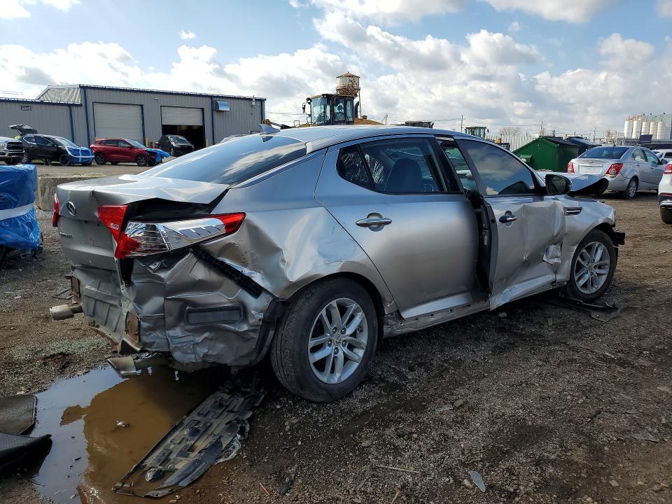 Photo 3 from auction – 2012 KIA OPTIMA with VIN 5XXGM4A77CG051925