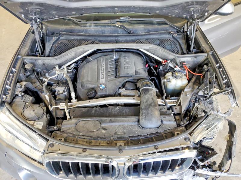 Фото 12 с аукциона – 2017 BMW X5 с VIN 5UXKR0C30H0V70269