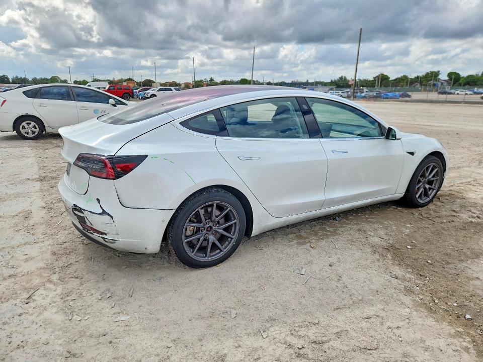 Photo 3 from auction – 2018 TESLA MODEL 3 with VIN 5YJ3E1EA4JF019658