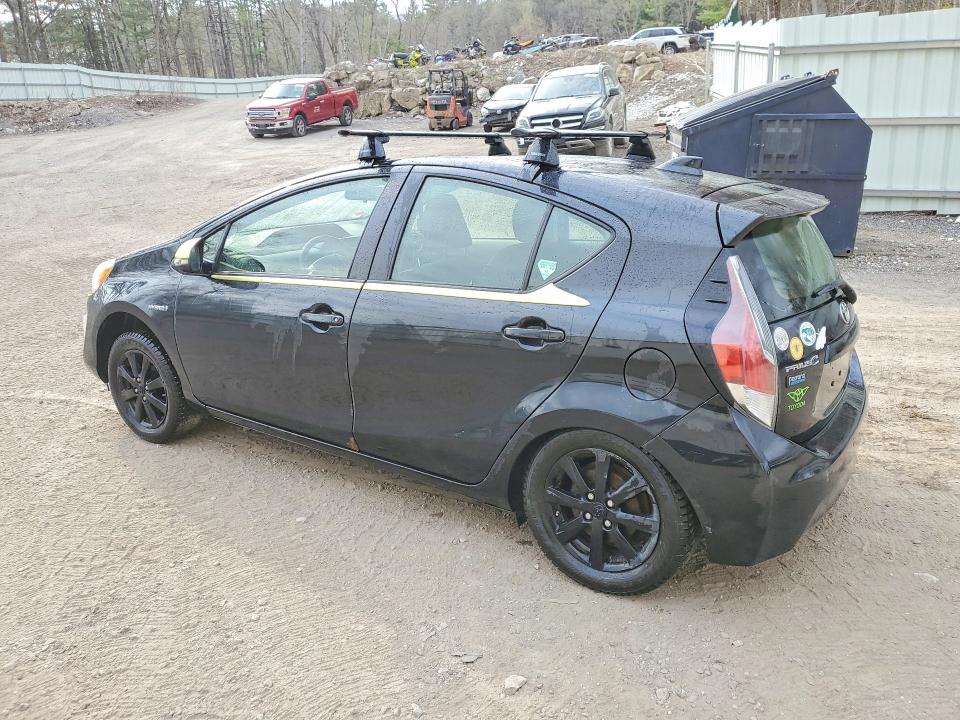Photo 2 from auction – 2016 TOYOTA PRIUS C with VIN JTDKDTB31G1115930