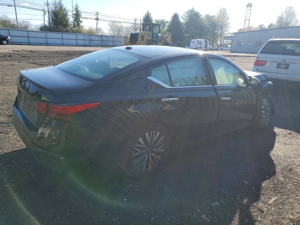 Photo 3 from auction – 2024 NISSAN ALTIMA with VIN 1N4BL4DV5RN326461