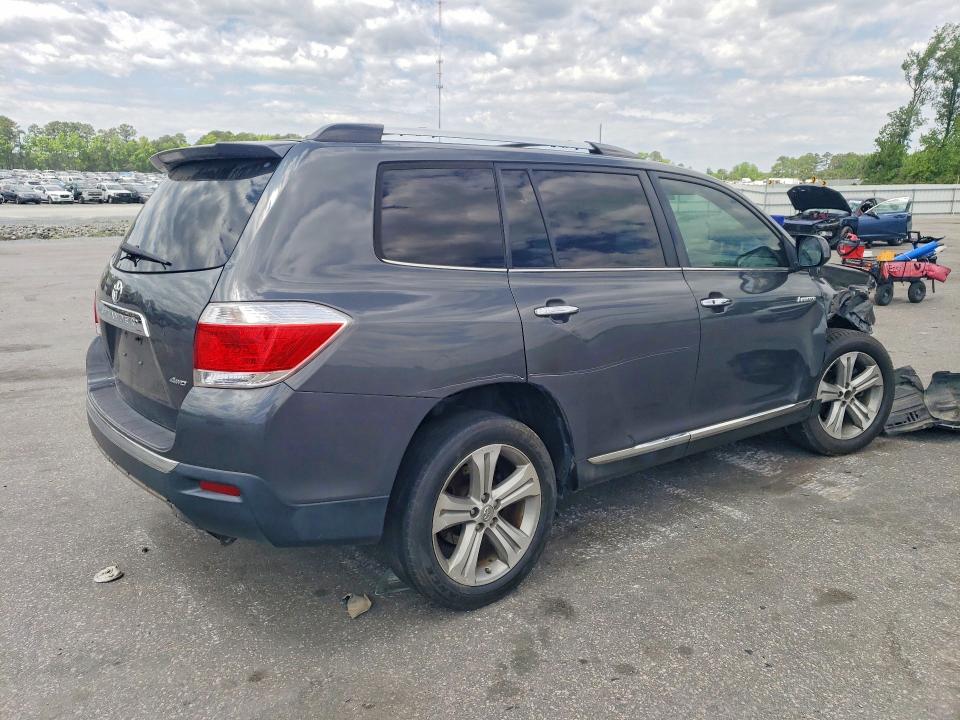 Photo 3 from auction – 2011 TOYOTA HIGHLANDER with VIN 5TDDK3EH0BS069038