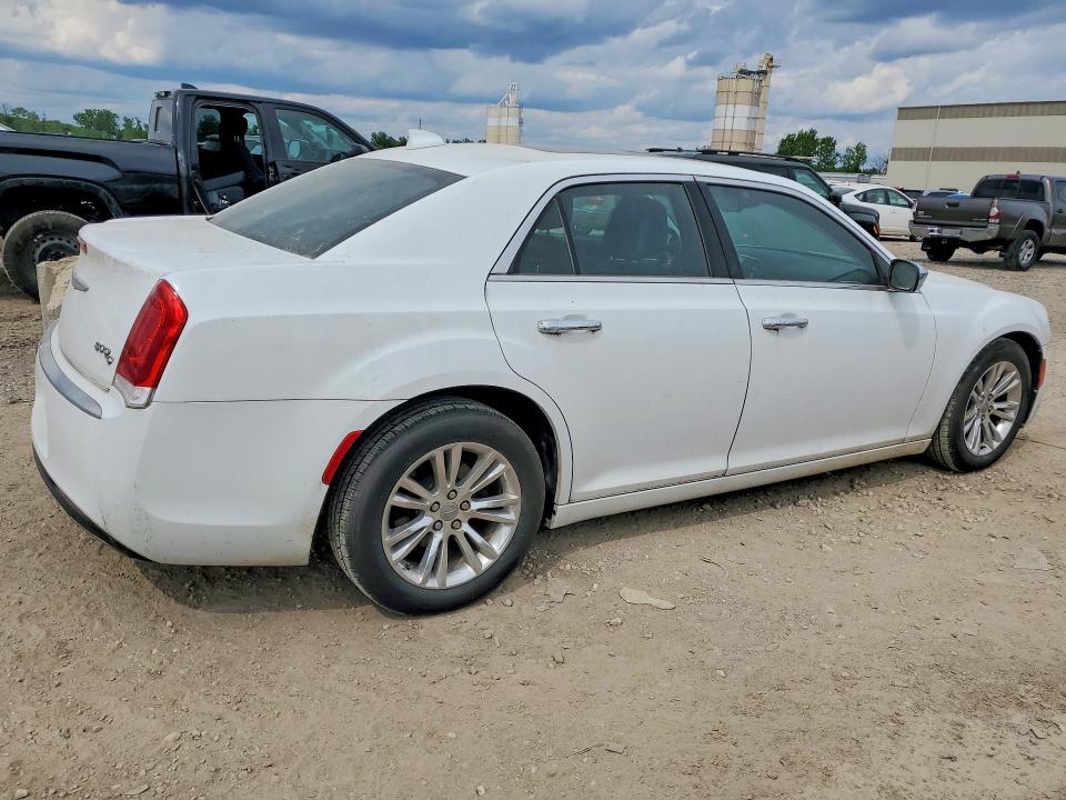 Фото 3 с аукциона – 2017 CHRYSLER 300C с VIN 2C3CCAEG4HH608342