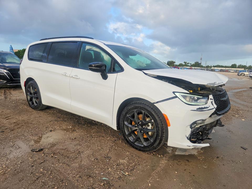 Снимка 4 от търг – 2025 CHRYSLER PACIFICA с VIN 2C4RC1GG7SR561439