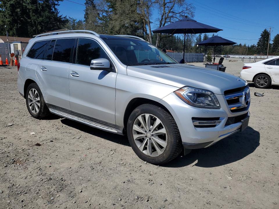 Photo 4 from auction – 2016 MERCEDES-BENZ GL with VIN 4JGDF6EE5GA681022