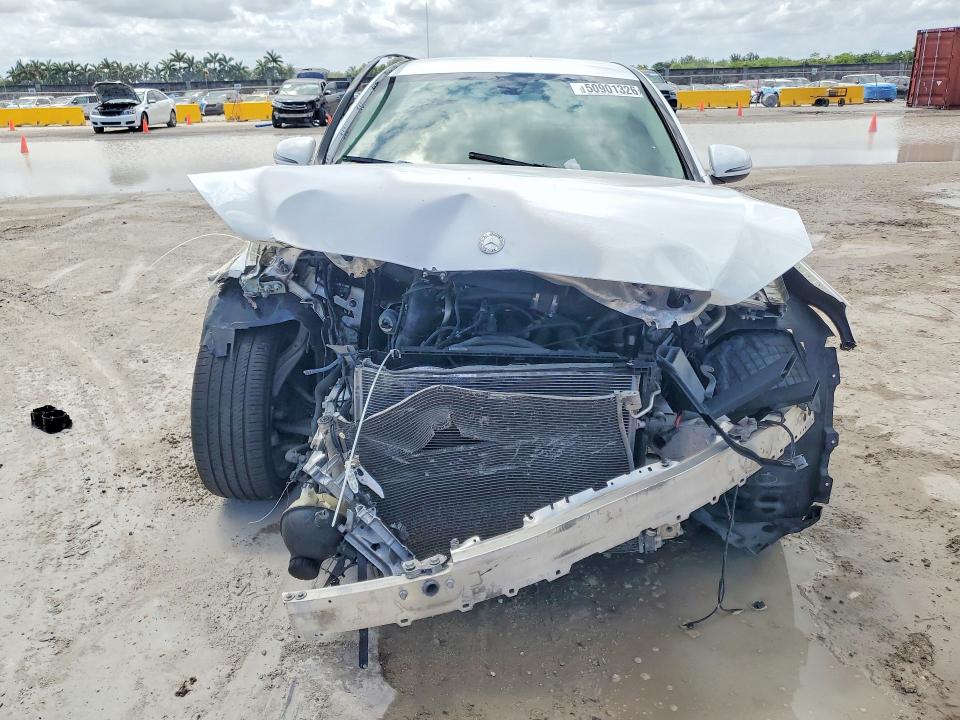 Photo 5 from auction – 2016 MERCEDES-BENZ C with VIN 55SWF4JB4GU173322