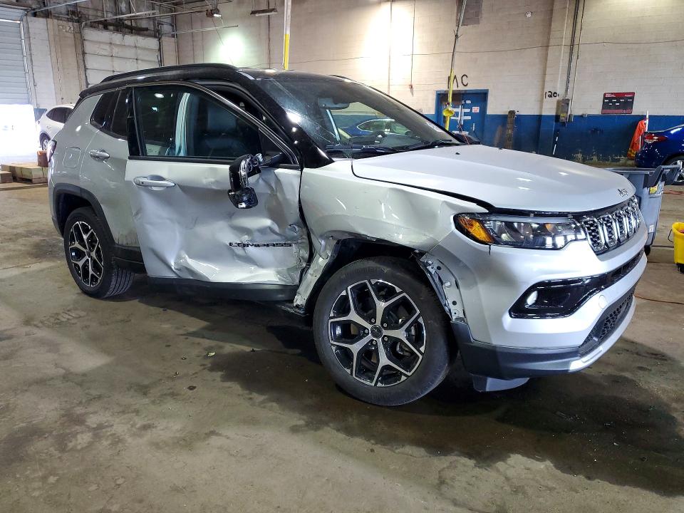 Photo 4 from auction – 2025 JEEP COMPASS with VIN 3C4NJDCNXST528037