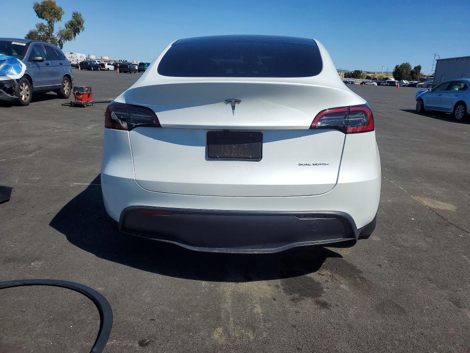 Photo 6 from auction – 2023 TESLA MODEL Y with VIN 7SAYGAEE4PF903114