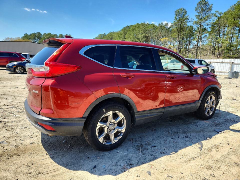 Photo 3 from auction – 2017 HONDA CR-V with VIN 2HKRW2H87HH641429