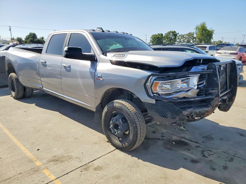 Photo 4 from auction – 2020 RAM 3500 with VIN 3C63RRHL7LG109083