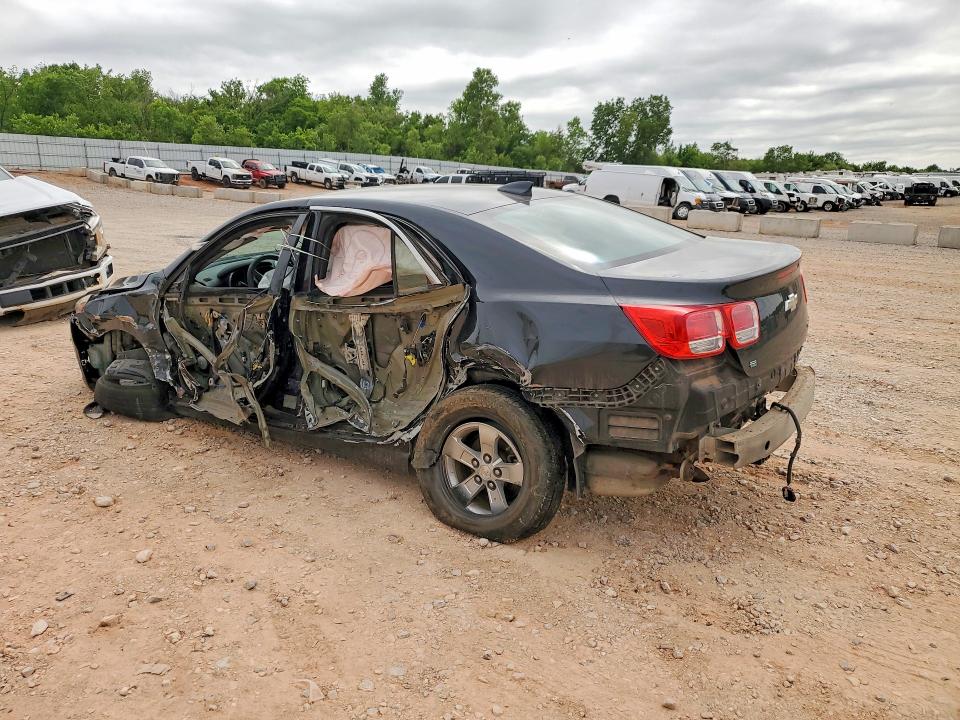 Photo 2 from auction – 2015 CHEVROLET MALIBU with VIN 1G11C5SL2FF270510
